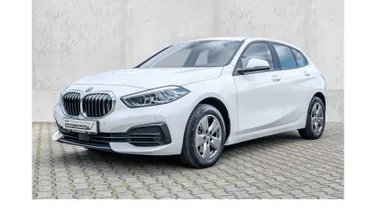 Gebraucht BMW 118 Advantage 136 PS (100 kW) 2023 Weiß Limousine