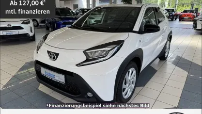 Gebraucht Toyota Aygo X 72 PS (52 kW) 2024 Weiss SUV