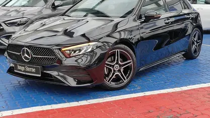 Metalliclack kosmosschwarz Gebraucht 2024 Mercedes A180 AMG Limousine | 30.880 € (Fairer Preis)