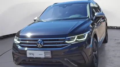 Gebraucht VW Tiguan Allspace Life 150 PS (110 kW) 2024 Schwarz SUV