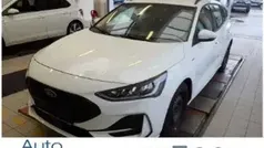 Weiss Gebraucht 2023 Ford Focus ST-Line Kombi | 25.444 € (Fairer Preis)