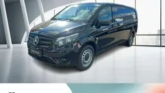 Obsidianschwarz metallic Gebraucht 2025 Mercedes e-Vito Van / Kleinbus | 31.790 € (Guter Preis)