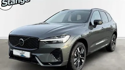 Neu Volvo XC60 Plus 455 PS (334 kW) 2026 Grün SUV