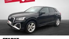 Schwarz (mythosschwarz metallic) Gebraucht 2023 Audi Q2 S-Line SUV | 27.990 € (Fairer Preis)