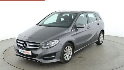 Grau Gebraucht 2015 Mercedes B180 Style Van / Kleinbus | 15.080 € (Fairer Preis)