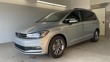 Gebraucht VW Touran Comfortline 150 PS (110 kW) 2025 Van / Kleinbus