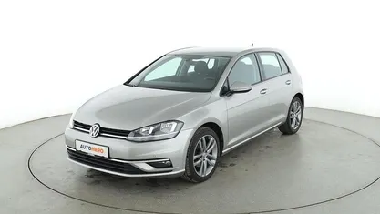 Grau Gebraucht 2017 VW Golf Comfortline Limousine | 14.650 € (Fairer Preis)