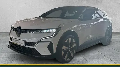 Weiß Gebraucht 2022 Renault Megane E-Tech Techno Limousine | 21.890 € (Teuer)