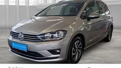 Silber Gebraucht 2017 VW Golf Sportsvan Sound Van / Kleinbus | 11.950 € (Fairer Preis)
