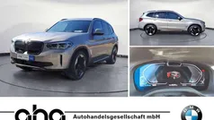 Silber Gebraucht 2021 BMW iX3 Impressive SUV | 36.930 € (Fairer Preis)