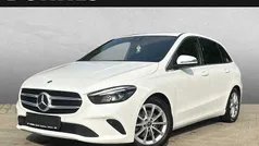 Weiß Gebraucht 2019 Mercedes B220 Van / Kleinbus | 23.990 € (Fairer Preis)