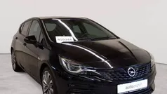 Onyxschwarz metallic Gebraucht 2021 Opel Astra Ultimate Limousine | 15.590 € (Fairer Preis)