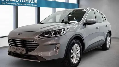 Silber Gebraucht 2022 Ford Kuga Titanium SUV | 23.990 € (Fairer Preis)