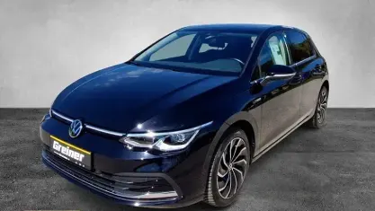 Gebraucht VW Golf VIII Style 131 PS (96 kW) 2022 Deep black (metallic) Limousine