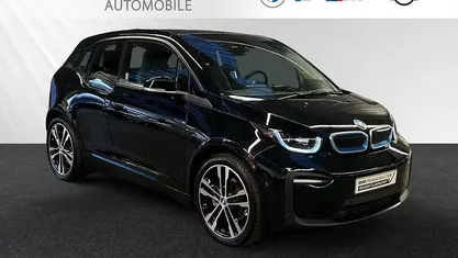 Fluid black mit akzent bmw i blau Gebraucht 2022 BMW i3 Sport Line Kleinwagen | 17.900 € (Fairer Preis)