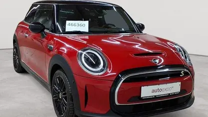 Gebraucht Mini Cooper SE 135 kW (184 PS) 2023 Chili red Kleinwagen