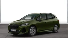 Grün Neu 2025 BMW 218 Active Tourer M Sport Van / Kleinbus | 39.690 € (Fairer Preis)