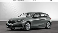 Grau Gebraucht 2022 BMW 118 Advantage Kleinwagen | 19.875 € (Fairer Preis)