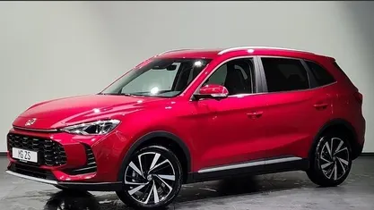 Neu MG ZS Luxury 197 PS (144 kW) 2026 Rot, diamond red SUV