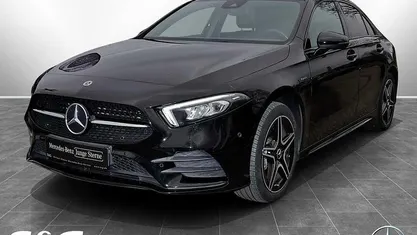 Unilack nachtschwarz Gebraucht 2020 Mercedes A250 AMG Limousine | 26.990 € (Fairer Preis)