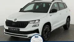 Moon weiß perleffekt Neu 2025 Skoda Karoq SportLine SUV | 37.995 € (Fairer Preis)