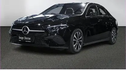 Gebraucht 2024 Mercedes A180 Limousine | 27.960 € (Fairer Preis)