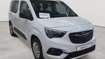Gebraucht Opel Combo Life Edition 102 PS (75 kW) 2023 Kaolin weiß Van / Kleinbus