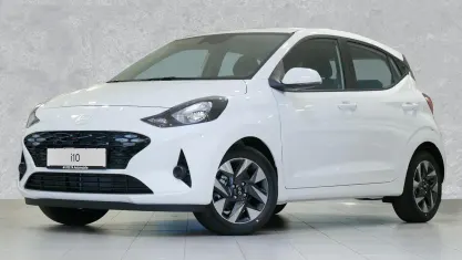 Gebraucht Hyundai i10 Trend 63 PS (46 kW) 2024 Atlas white / sol Kleinwagen