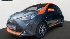 Grau Gebraucht 2020 Toyota Aygo Kleinwagen | 9.470 € (Fairer Preis)