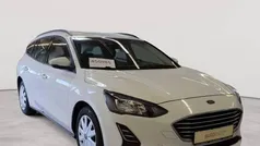 Frostweiß Gebraucht 2021 Ford Focus Trend Kombi | 9.290 €