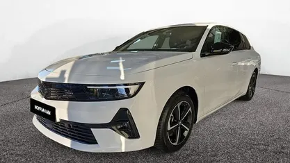 Arktisweiß Gebraucht 2024 Opel Astra Kombi | 21.929 € (Fairer Preis)