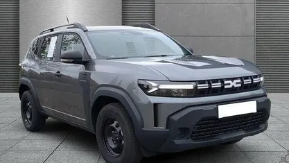 Neu Dacia Duster Essentiel 101 PS (74 kW) 2025 Grau SUV