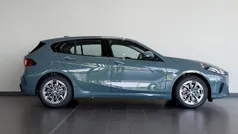 Gruen Neu 2025 BMW 120 Performance Kleinwagen | 33.940 € (Superpreis)