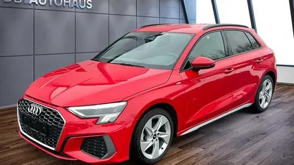 Gebraucht Audi A3 S-Line 150 PS (110 kW) 2024 Rot Limousine