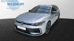 Oyster silber metallic Neu 2024 VW Passat R-line Kombi | 45.890 € (Guter Preis)