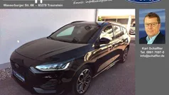Obsidianschwarz metallic Gebraucht 2022 Ford Focus ST-Line Kombi | 19.990 € (Fairer Preis)