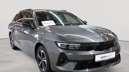 Vulkan grau metallic Gebraucht 2024 Opel Astra Kombi | 21.590 € (Guter Preis)