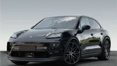 Tiefschwarzmetallic Gebraucht 2025 Porsche Macan SUV | 89.880 € (Superpreis)