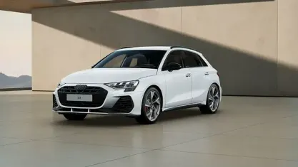 Gebraucht Audi S3 Comfort 333 PS (244 kW) 2025 Gletscherweiß metallic Limousine