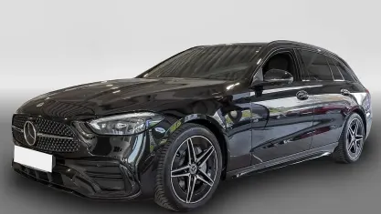 Käytetty Mercedes 220 AMG line 220 HP (161 kW) 2025 Musta