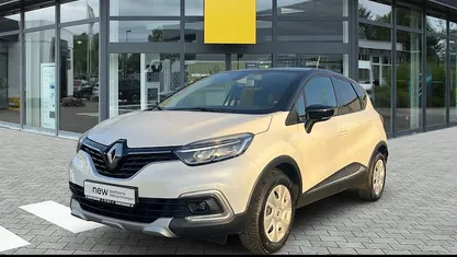 Grau Gebraucht 2016 Renault Captur Intens SUV | 7.750 € (Fairer Preis)