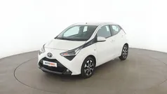 Weiß Gebraucht 2020 Toyota Aygo X-play Kleinwagen | 10.490 € (Fairer Preis)