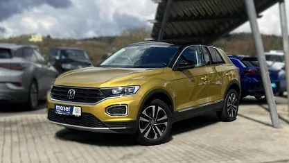 Gebraucht VW T-Roc United 150 PS (110 kW) 2021 Kurkumagelb metallic SUV