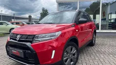 Bright red Neu 2025 Suzuki Vitara Comfort SUV | 25.900 € (Fairer Preis)
