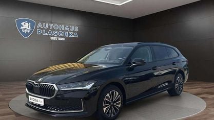 Gebraucht Skoda Superb Selection 193 PS (141 kW) 2025 Ebony schwarz Kombi