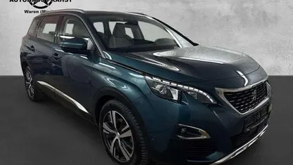 Gebraucht Peugeot 5008 Allure 179 PS (131 kW) 2019 Grün SUV