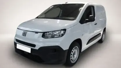 Gebraucht Fiat Doblò 102 PS (75 kW) 2025 Weiß Van / Kleinbus