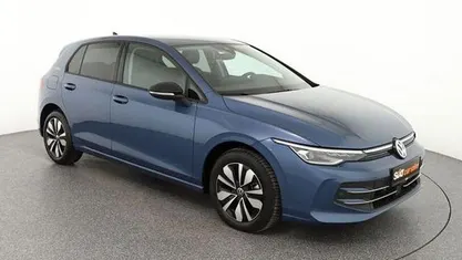 Gebraucht VW Golf VIII Goal 150 PS (110 kW) 2025 Blau Limousine