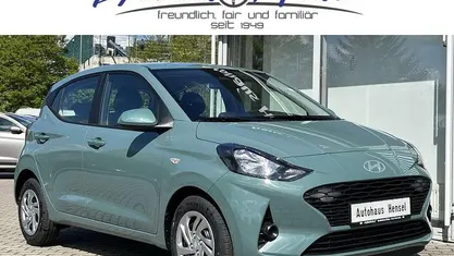 Mangrove green Gebraucht 2025 Hyundai i10 Select Kleinwagen | 16.990 € (Fairer Preis)