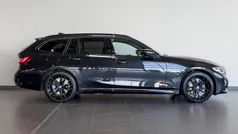 Schwarz Gebraucht 2022 BMW 330e M Sport Kombi | 35.850 € (Fairer Preis)